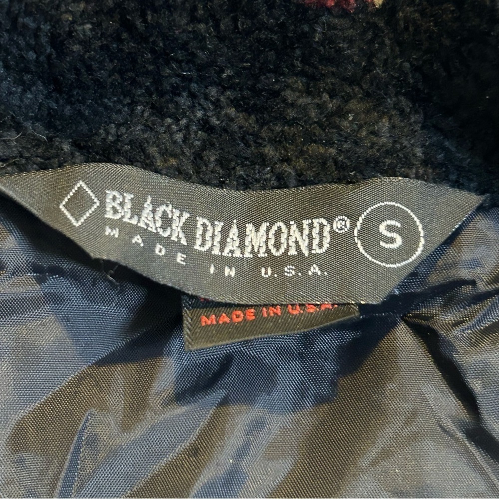 VTG Black Diamond Sherpa Fleece Botanical Floral Print Jacket Black Size Small - Picture 9 of 12